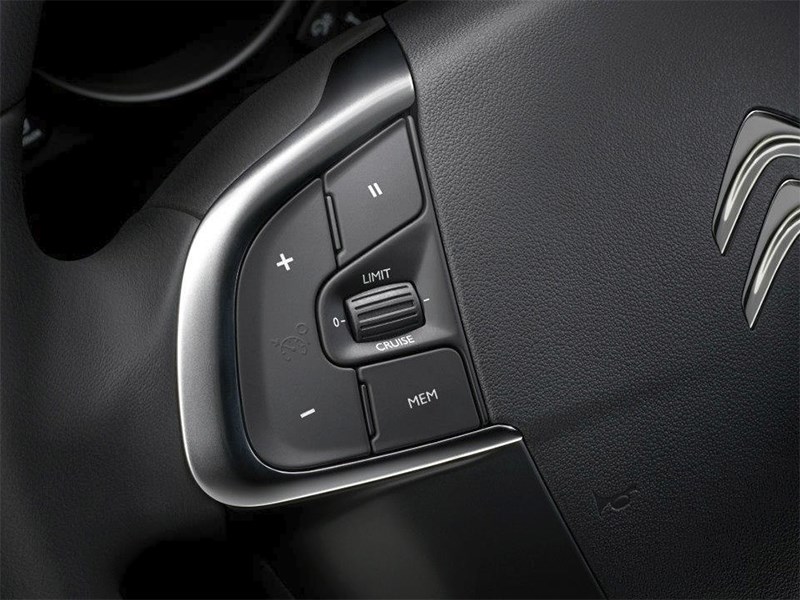 Citroen C4 2015 кнопки на руле