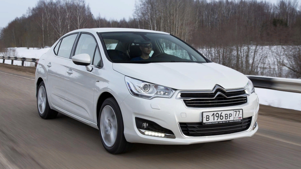 Подкаст Citroen C4 седан прекрасно адаптирован к сибирским морозам