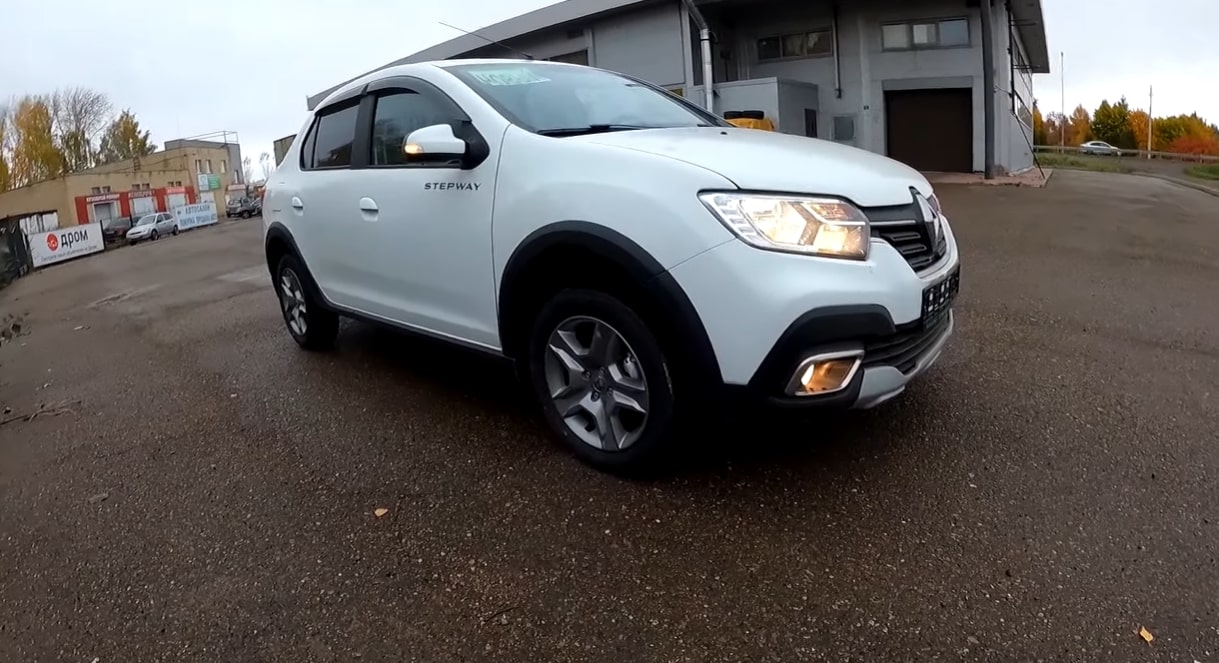 Анонс видео-теста 2022 новый Renault Logan Stepway с навигацией и допами