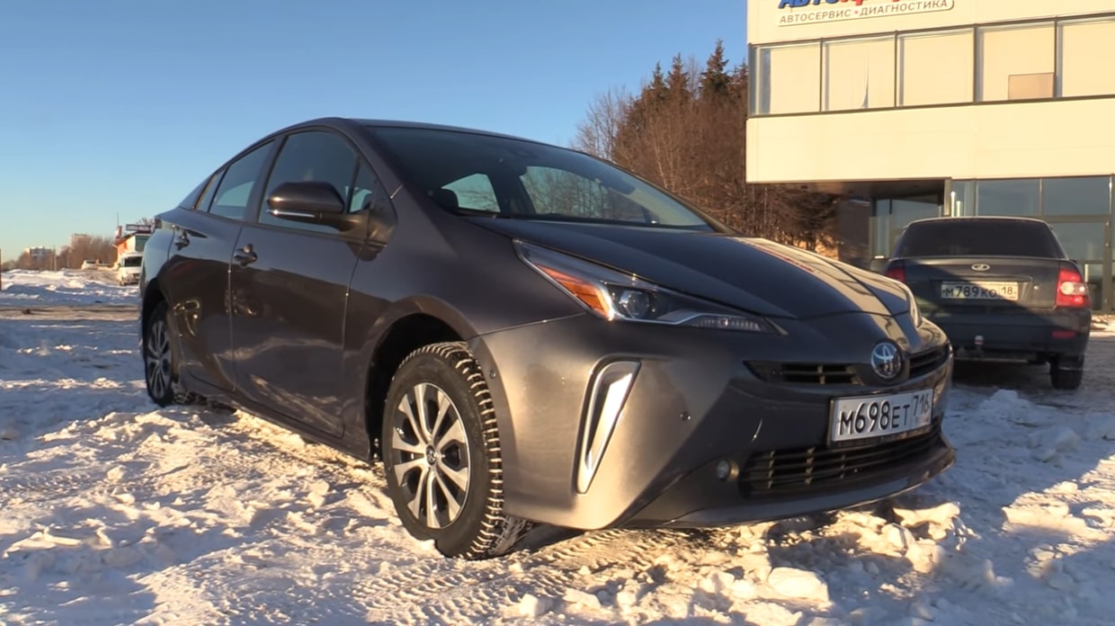 Анонс видео-теста Тест-драйв 2020 Toyota Prius AWD-e XLE. Детальный Обзор.