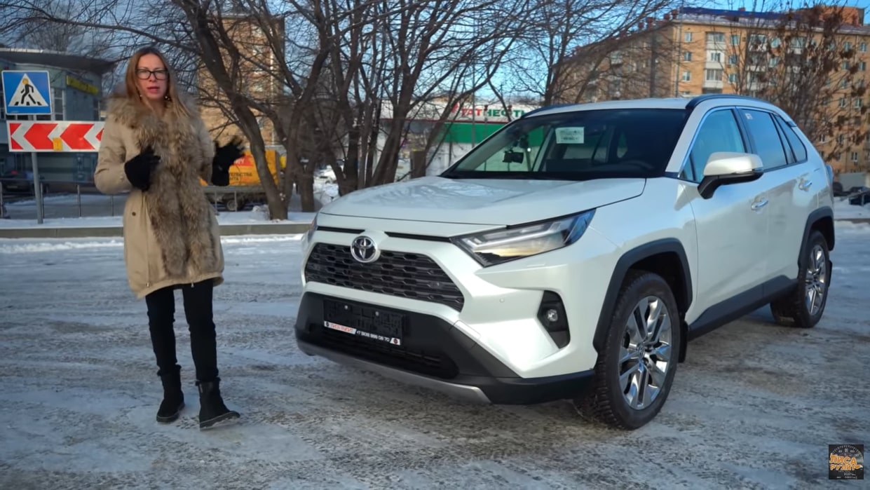 Анонс видео-теста Новый Toyota RAV4. Боже, эта приборка… Тойота РАВ4 2022