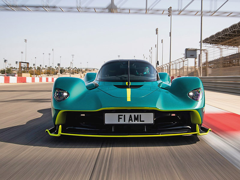 Анонс тест-драйва Aston Martin Valkyrie создали безумцы