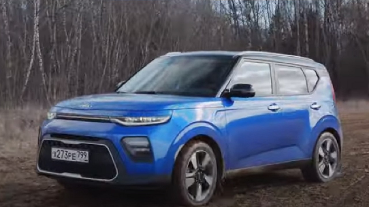 Анонс видео-теста Испортит ли старый конь KIA Soul борозду субкомпактным новинкам Skoda Karoq и KIA Seltos?