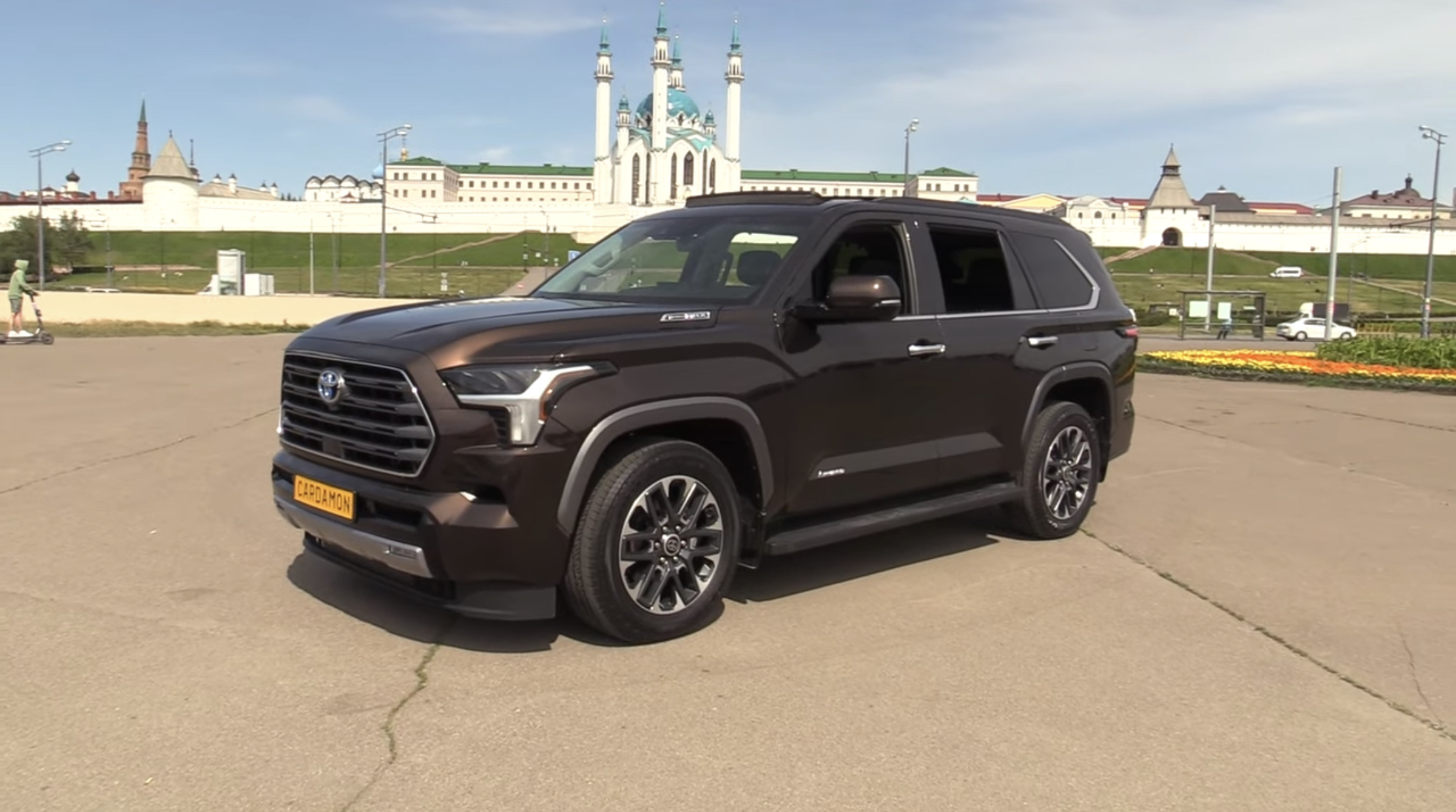 Анонс видео-теста 2022 Toyota Sequoia Limited тест-драйв