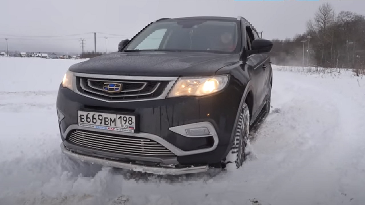 Анонс видео-теста Geely Atlas AWD (Джили Атлас 4*4) Оффроуд на поле, жесть.