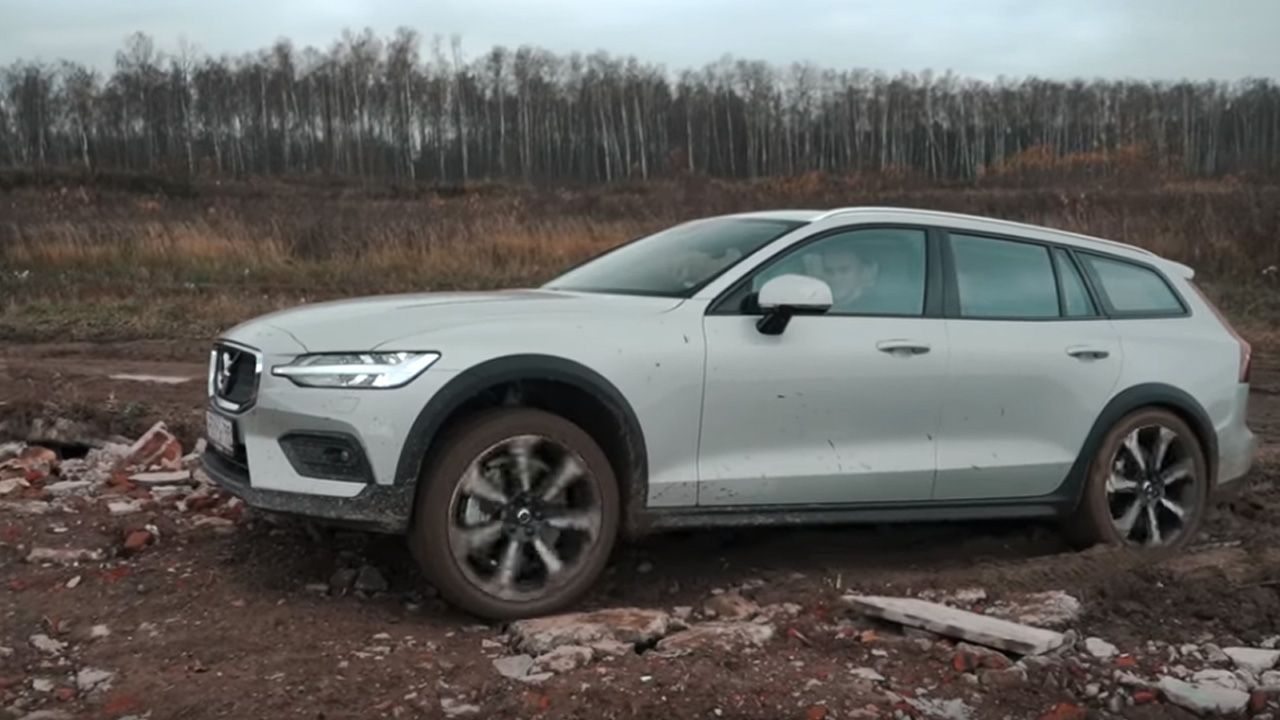 Анонс видео-теста Здесь-то ОТКУДА ТОЙОТА?! Новый VOLVO V60 Cros Country - Ауди А4 Allroad больше не нужен.