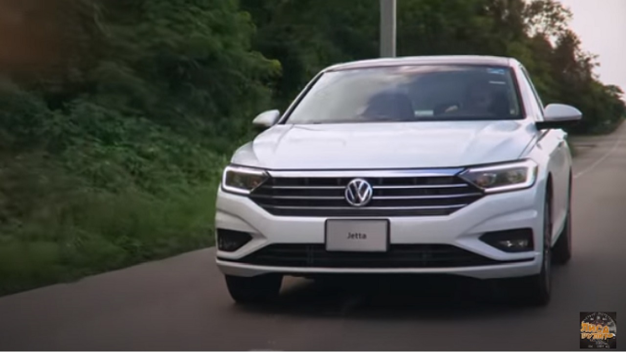 Анонс видео-теста Новый Фольксваген Джетта. Volkswagen Jetta Конкурент новая Шкода Октавия. Лиса рулит