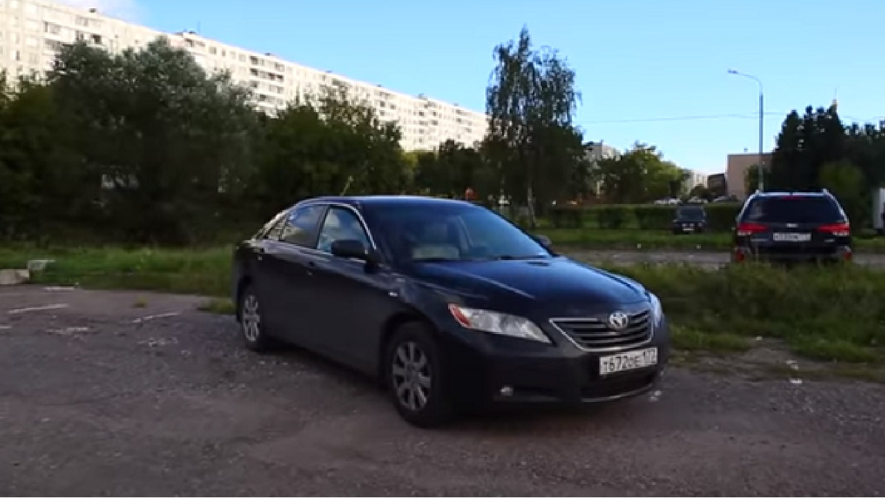 Анонс видео-теста Самые надежные седаны. Что с ними не так? Toyota Camry Тойота Камри. Лиса рулит. Елена Лисовская