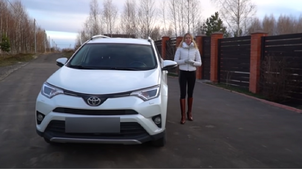 Анонс видео-теста Toyota RAV4. Надежна, как Крузак. Реакция Лены Катиной из Тату на мою Tesla. 