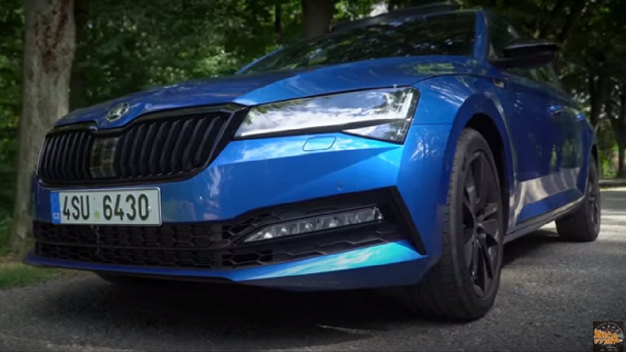 Анонс видео-теста Почему Шкода Суперб круче Тойота Камри? Новый Skoda Superb. Лиса рулит