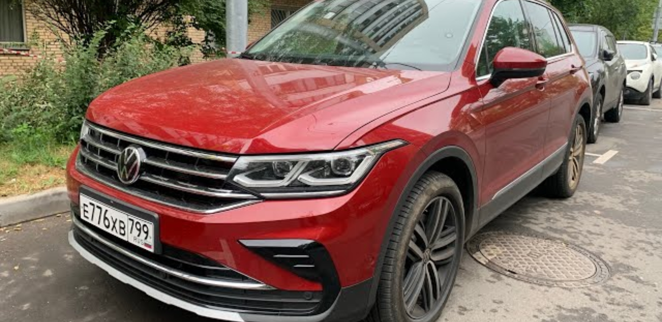 Анонс видео-теста Сел в Volkswagen Tiguan в городе по лежакам и в пробках