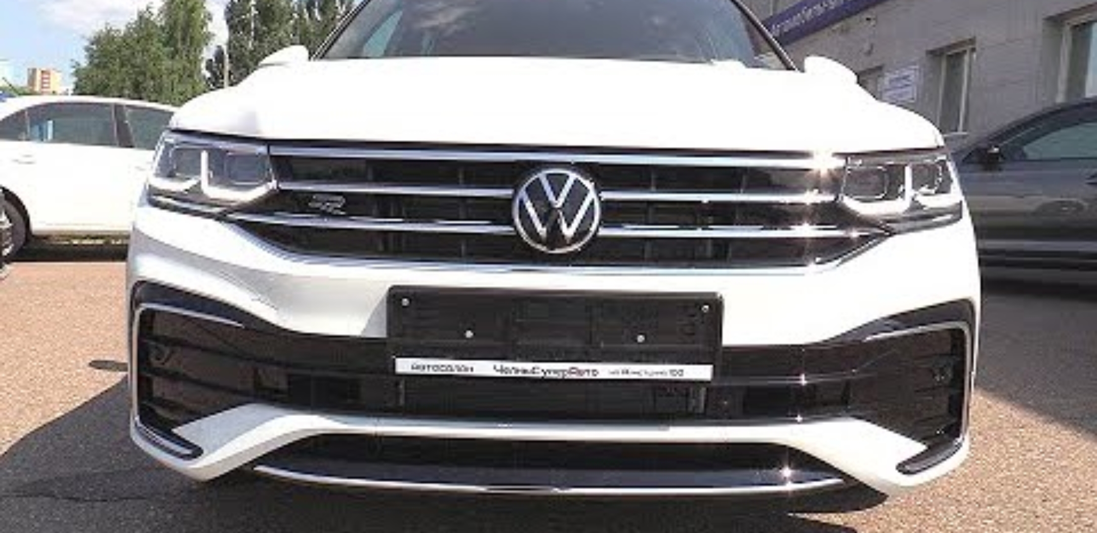 Анонс видео-теста Выделяющийся В Транспортном Потоке! Volkswagen Tiguan R- Line. Детальный Обзор.