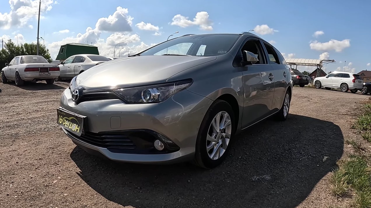 Анонс видео-теста 2017 Toyota Auris Touring Sports. Обзор (интерьер, экстерьер, двигатель).