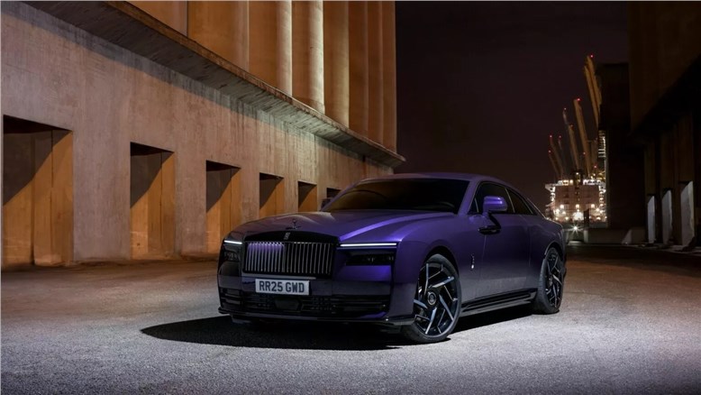 Spectre Black Badge – самый мощный Rolls-Royce в истории