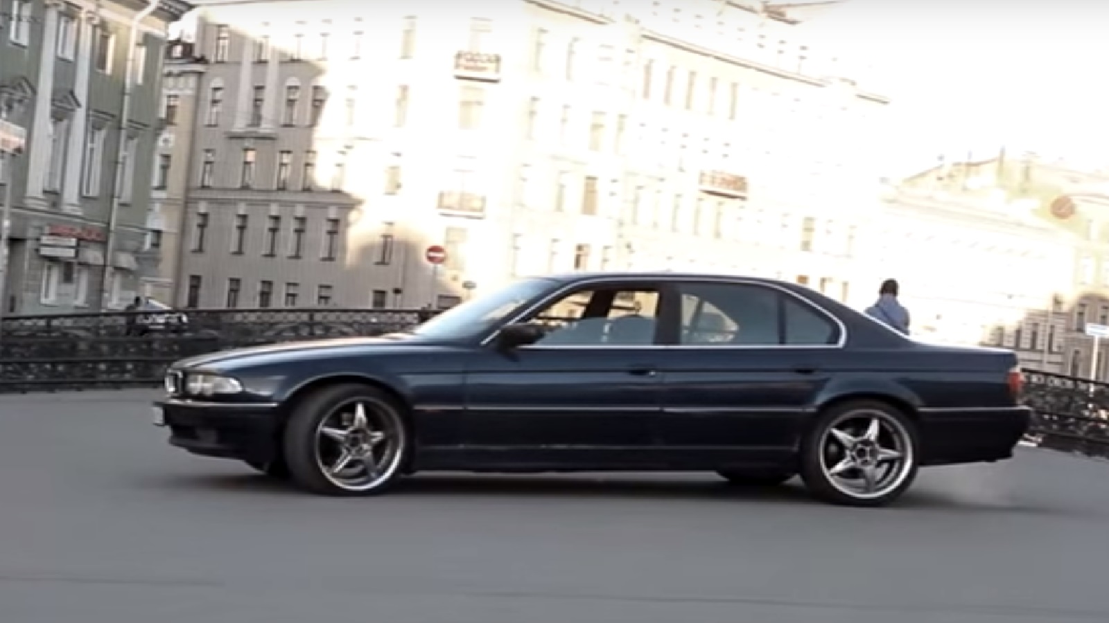 Анонс видео-теста Тест драйв BMW E38 легенда 90х (обзор)