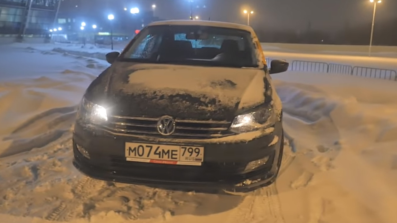 Анонс видео-теста Volkswagen Polo (фольксваген поло) Главное есть спортивный руль!