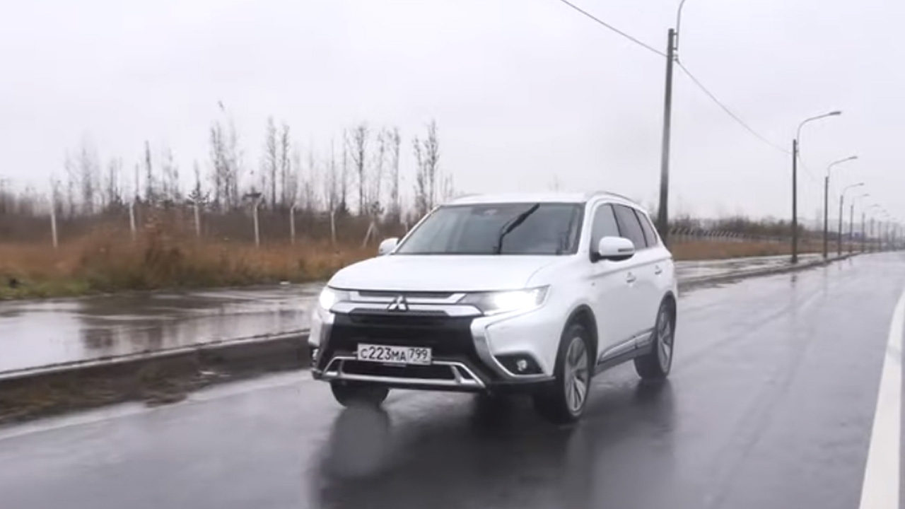 Анонс видео-теста Mitsubishi Outlander 3,0 V6 Единственный достойный Аутлендер!