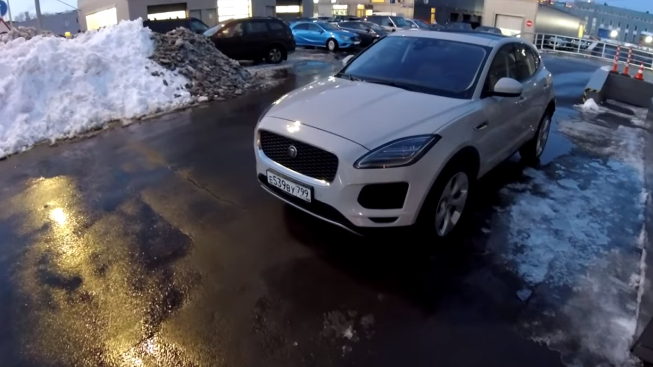 Анонс видео-теста Взял Jaguar E-Pace - норов есть!