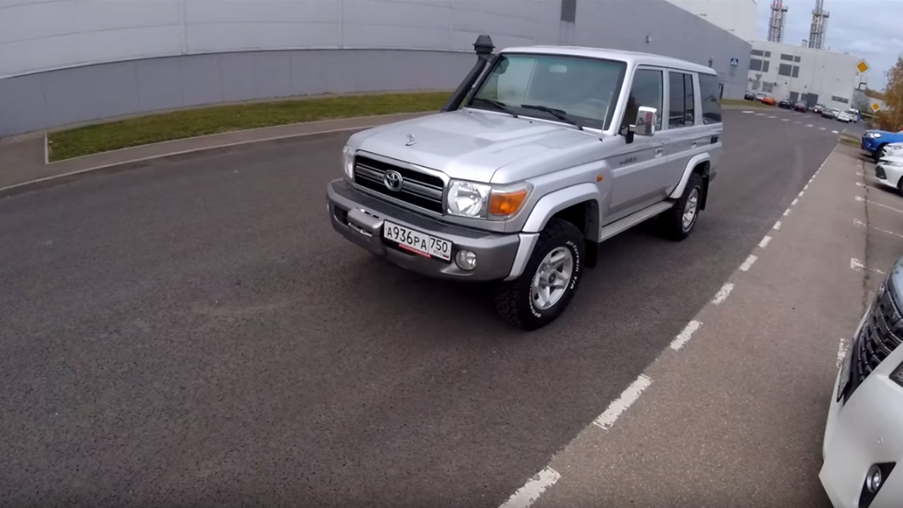 Анонс видео-теста Взял Toyota Land Cruiser 70 - легенда в городе