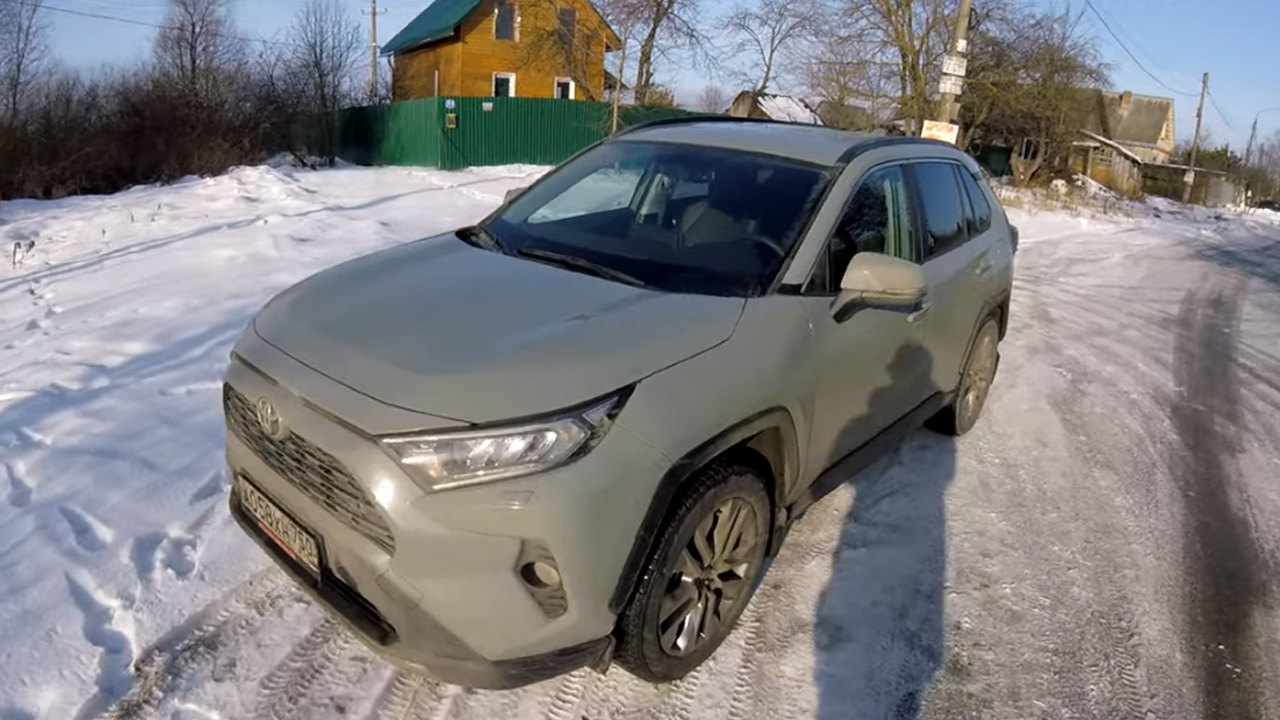 Анонс видео-теста Взял Toyota RAV4 2.0 - поехал на бездорожье