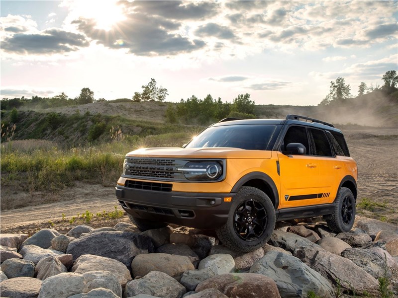 Ford Bronco Sport (2021) вид спереди