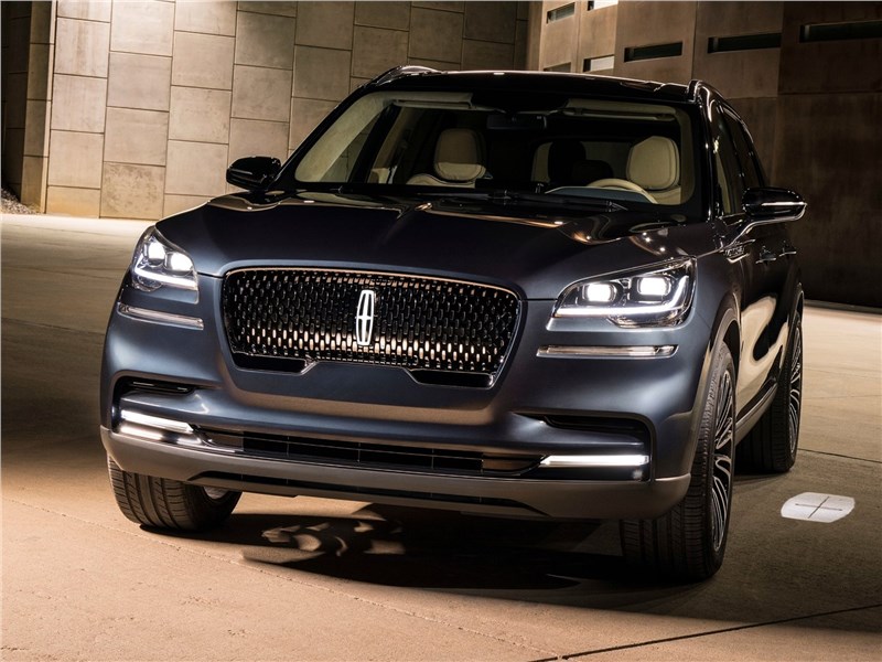 Lincoln Aviator Concept 2018 вид спереди