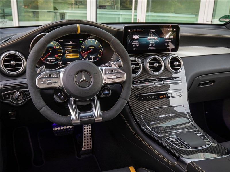 Mercedes-Benz GLC63 S AMG 2020 салон